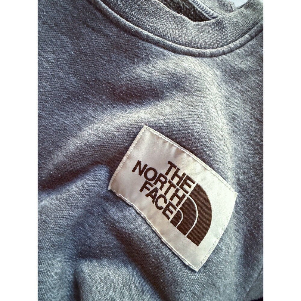 The North Face Heritage Patch Crewneck Sweatshirt Women's Med/Men's Small